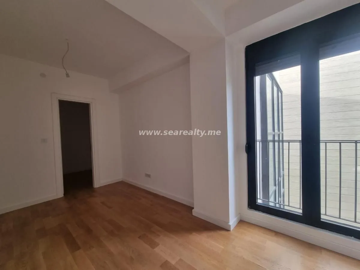 Prodaja, dvosoban stan, 68m², Tivat, Crna Gora