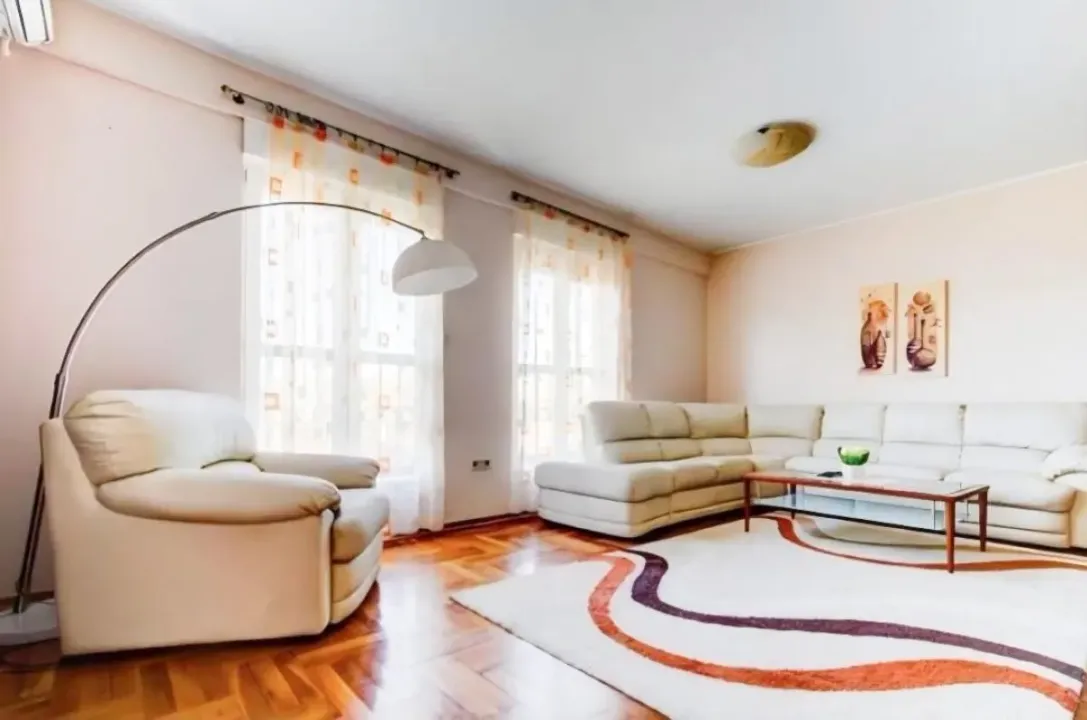 Izdavanje, dvosoban stan, 89m², Zabjelo, Podgorica