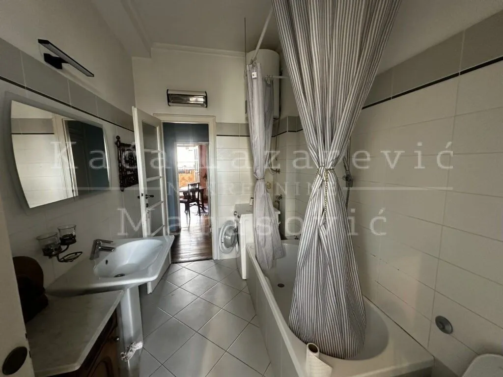 Izdavanje, dvosoban stan, 71m², Savski Venac, Beograd