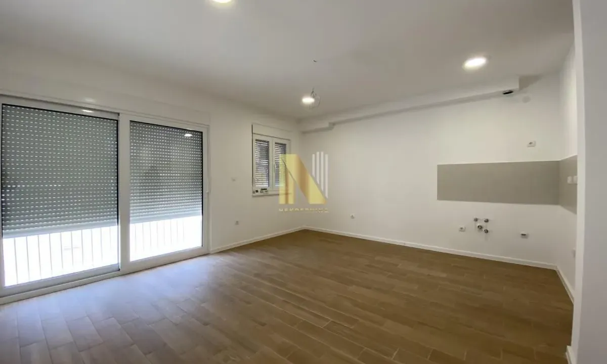 Prodaja, dvosoban stan, 41m², Vidovdansko naselje, Novi Sad Sve Podlokacije