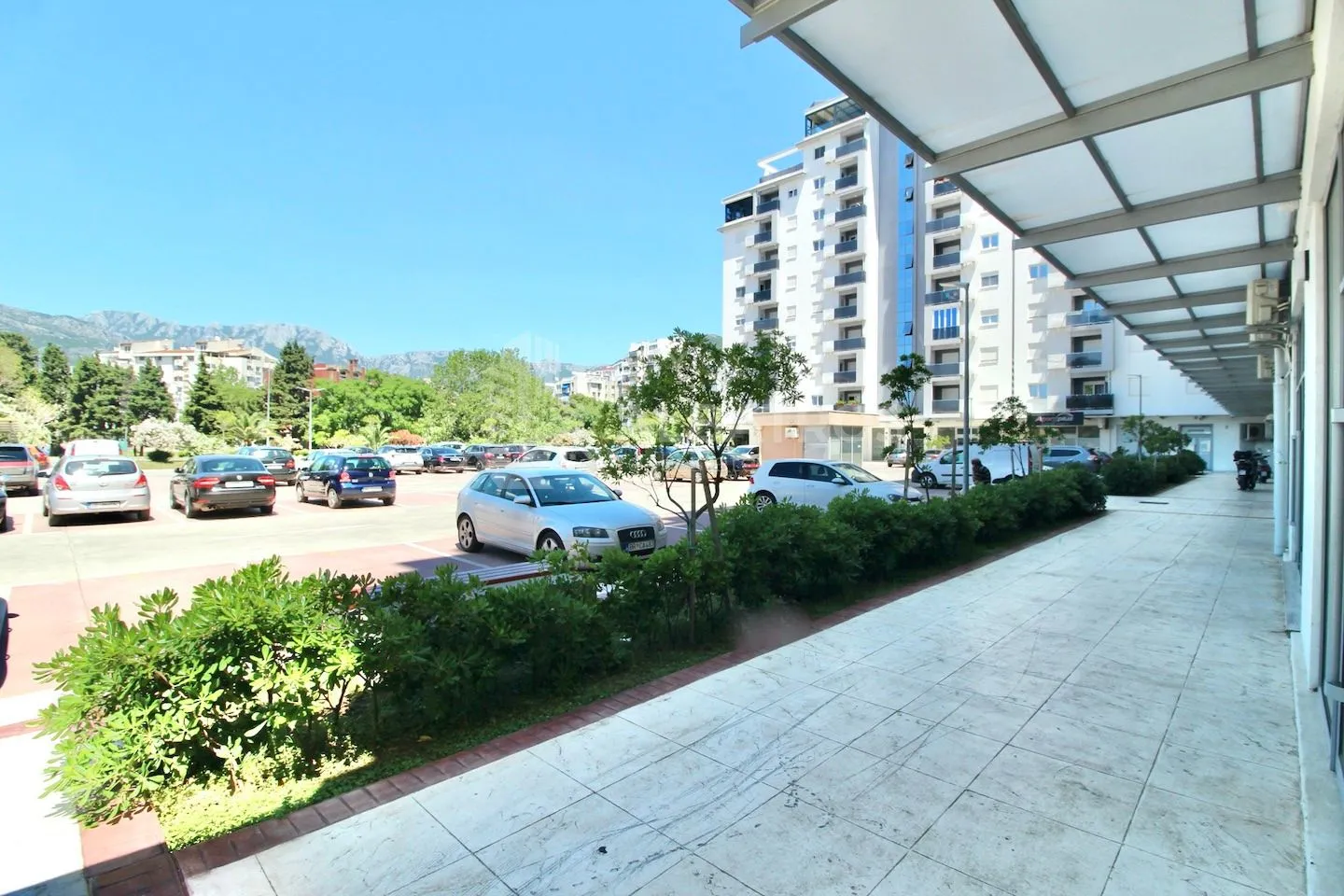 Daily-rent, one bedroom apartment, 51m², Centar, Bar