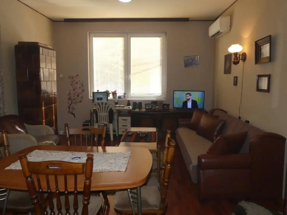 Prodaja, kuća, 300m², Centar, Jagodina