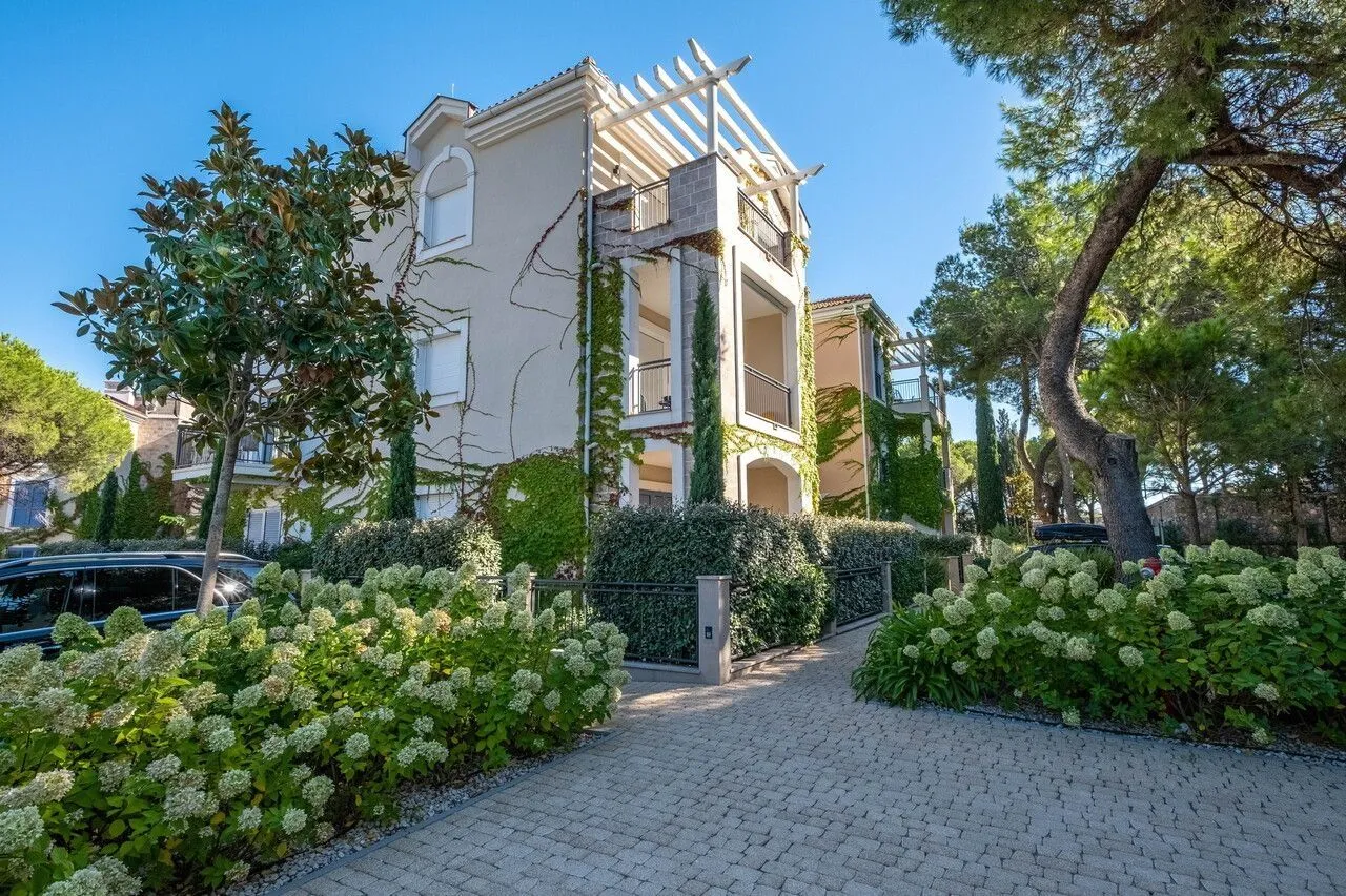 Sale, one bedroom apartment, 57m², Luštica, Tivat