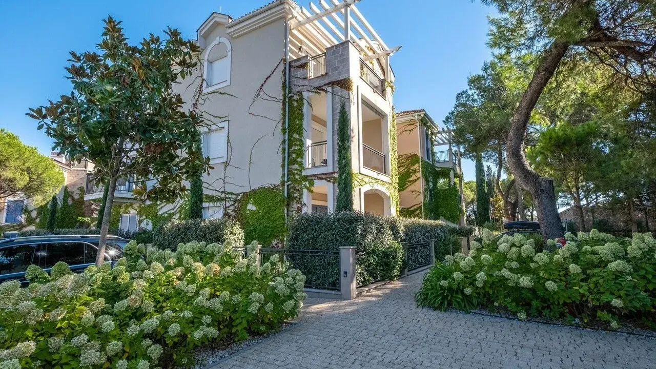 Sale, one bedroom apartment, 57m², Luštica, Tivat