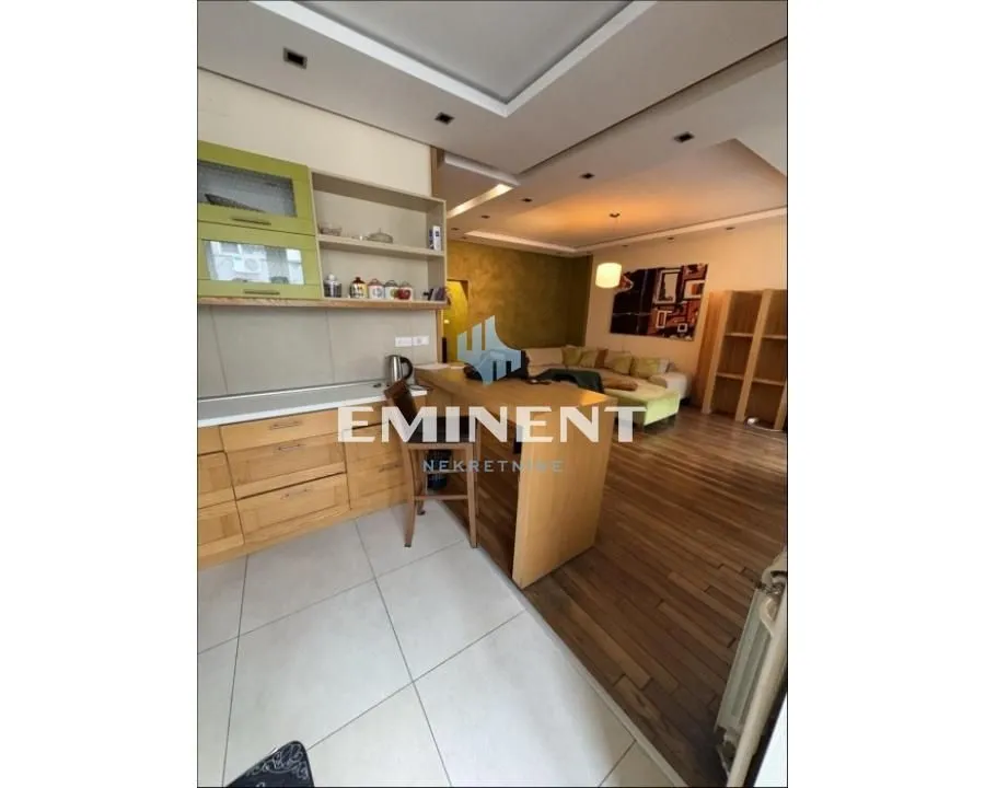 Rent, two bedroom apartment, 64m², Kalenić Pijaca, Vračar Sve Podlokacije