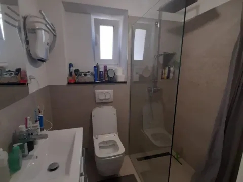 Prodaja, kuća, 147m², Stari Aerodrom, Podgorica - image 9