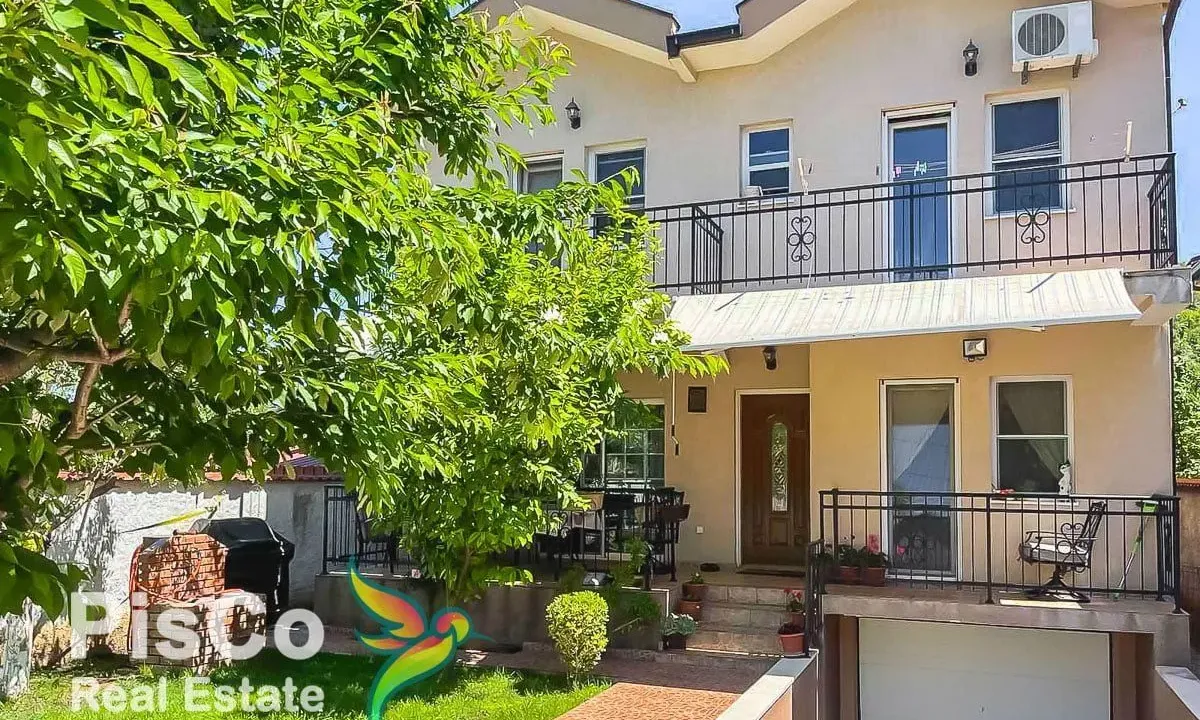 Prodaja, kuća, 210m², Donja Gorica, Podgorica