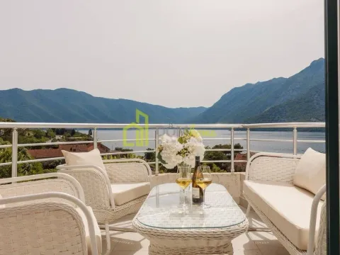 Prodaja, trosoban stan, 139m², Risan, Kotor - image 3