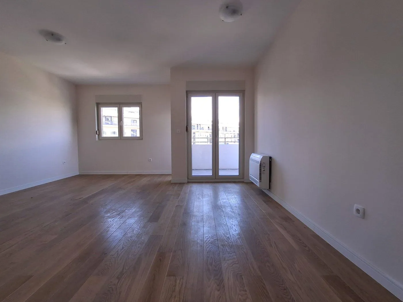 Rent, apartment, 72m², Central Point, Podgorica