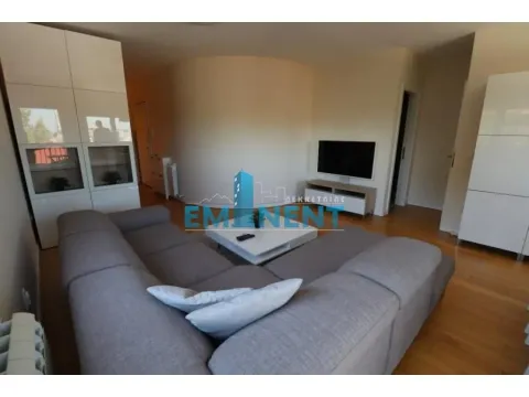 Izdavanje, četvorosoban stan, 79m², Čukarica, Beograd - image 2