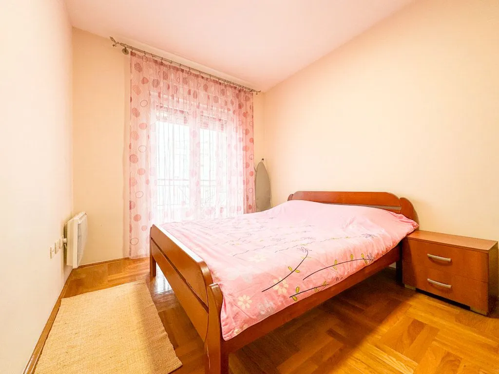 Izdavanje, jednosoban stan, 45m², Zabjelo, Podgorica
