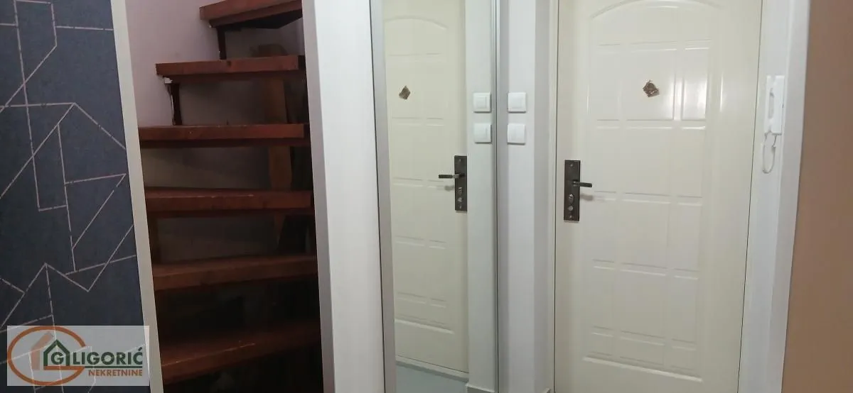 Prodaja, četvorosoban stan, 99m², Žarkovo, Beograd