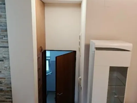 Izdavanje, trosoban stan, 68m², Čukarica, Beograd - image 15