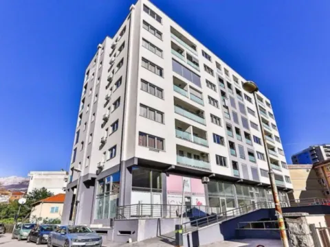 Izdavanje, jednosoban stan, 36m², Budva, Crna Gora
