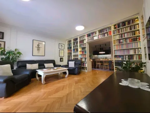 Izdavanje, trosoban stan, 145m², Preko Morače, Podgorica - image 1