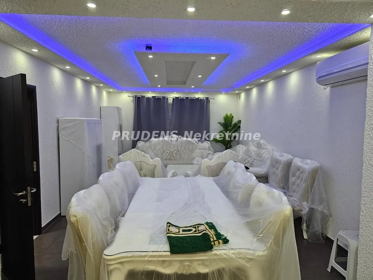 Sale, house, 218m², Surčin, Beograd
