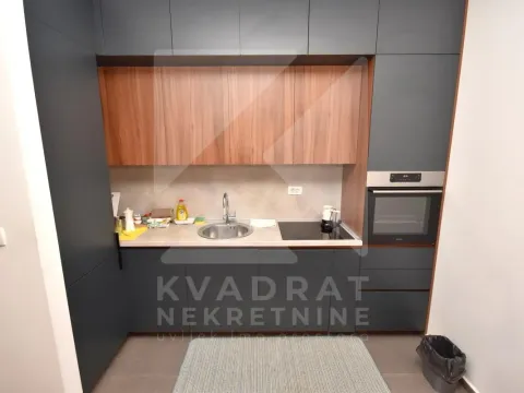 Izdavanje, jednosoban stan, 50m², Master Kvart, Podgorica - image 3