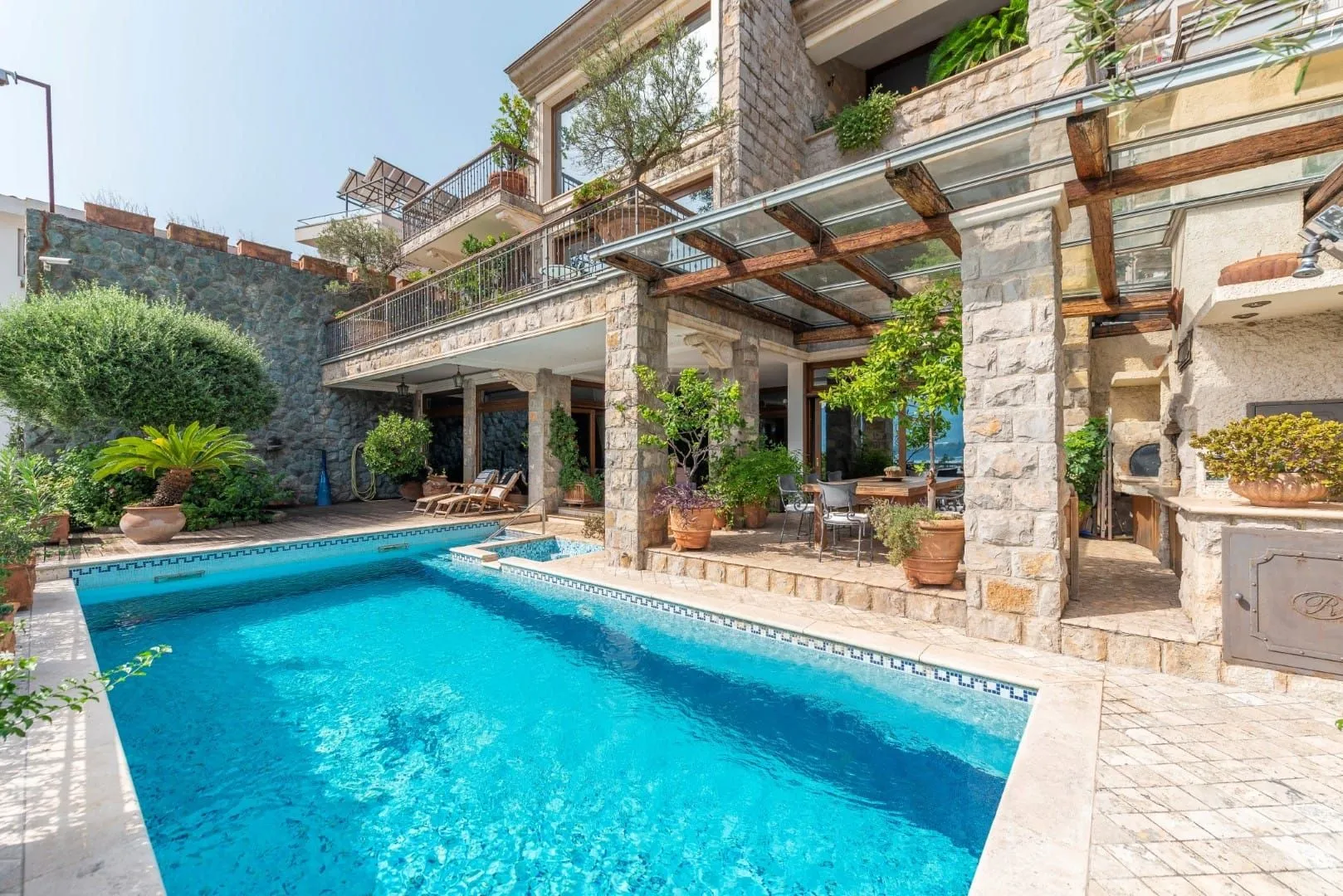 Sale, house, 1264m², Gospoština, Budva