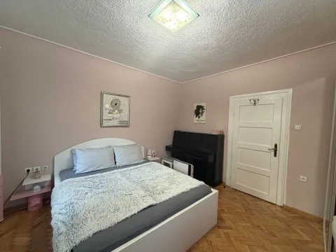 Sale, two bedroom apartment, 34m², Kalenić Pijaca, Vračar Sve Podlokacije - image 7