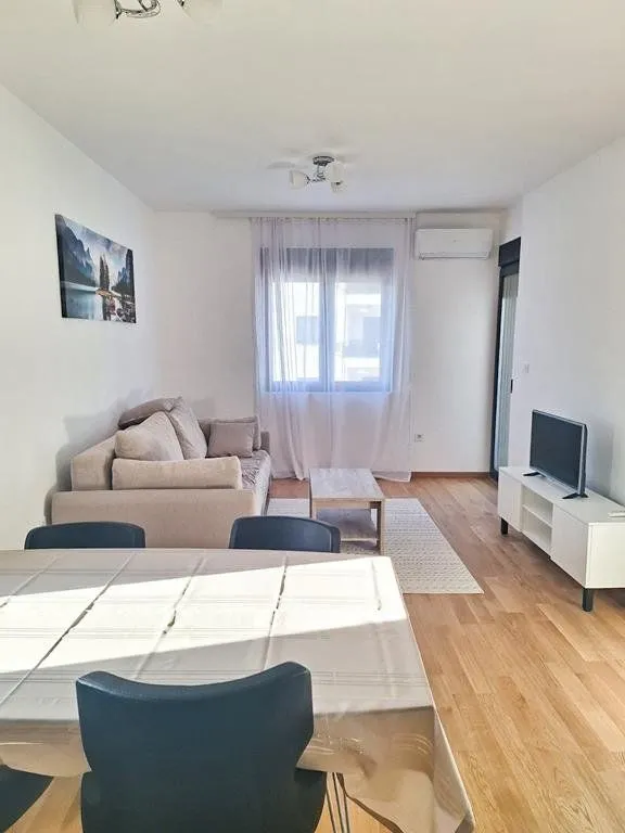 Izdavanje, jednosoban stan, 47m², New City, Podgorica