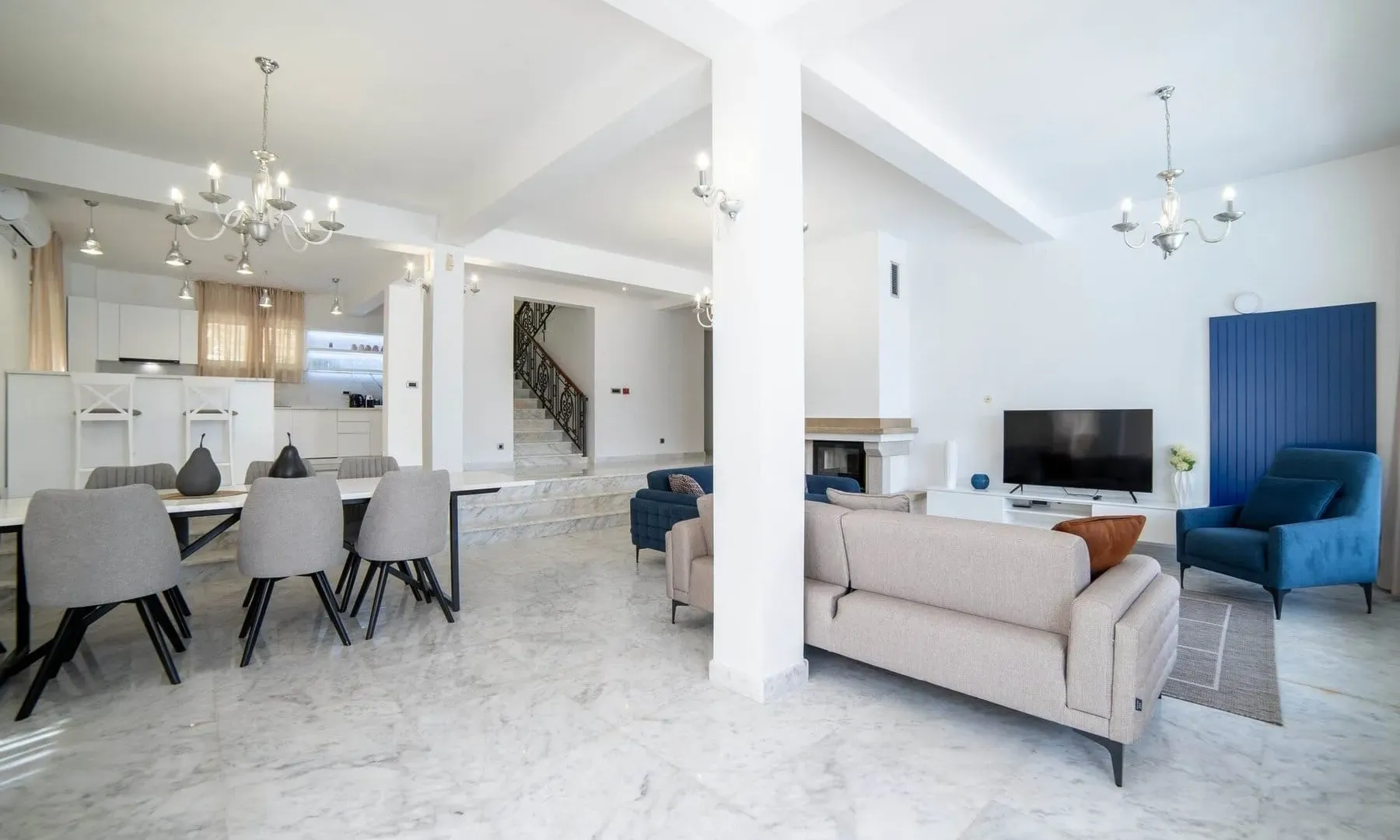 Prodaja, kuća, 405m², Strp, Kotor
