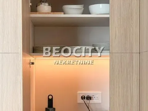 Izdavanje, četvorosoban stan, 160m², Beograd Na Vodi, Beograd - image 12