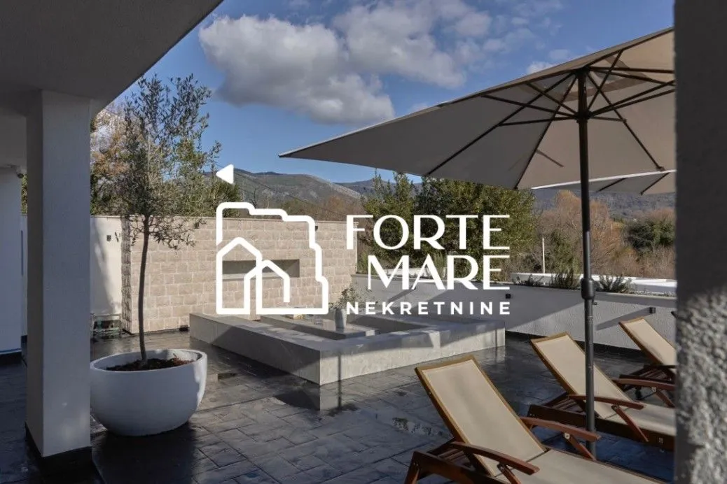 Prodaja, kuća, 424m², Tivat, Crna Gora