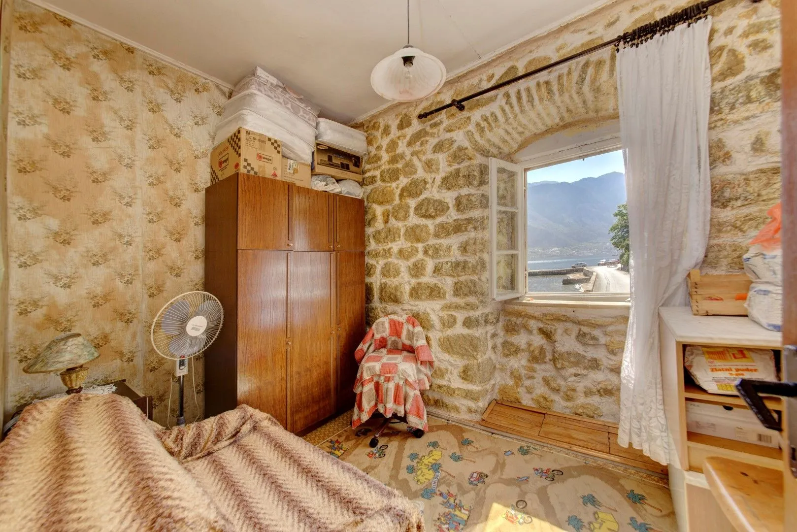 Sale, house, 100m², Prčanj, Kotor