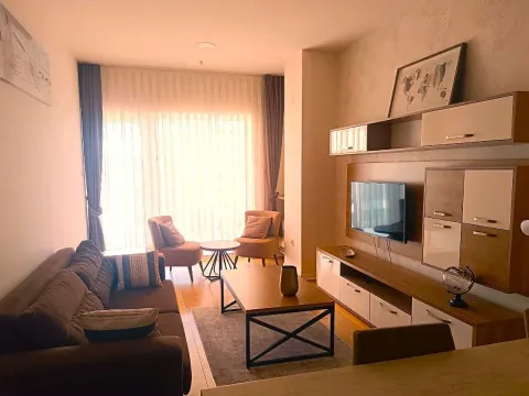 Izdavanje, jednosoban stan, 54m², Slovenska Plaža, Budva - image 11