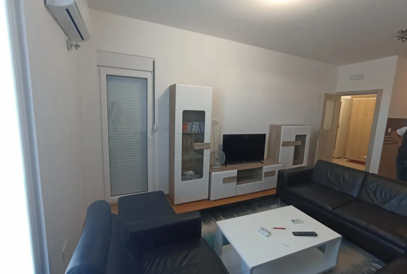 Izdavanje, jednosoban stan, 47m², Stari Aerodrom, Podgorica