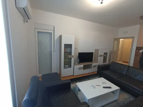 Rent, one bedroom apartment, 47m², Stari Aerodrom, Podgorica - image 5