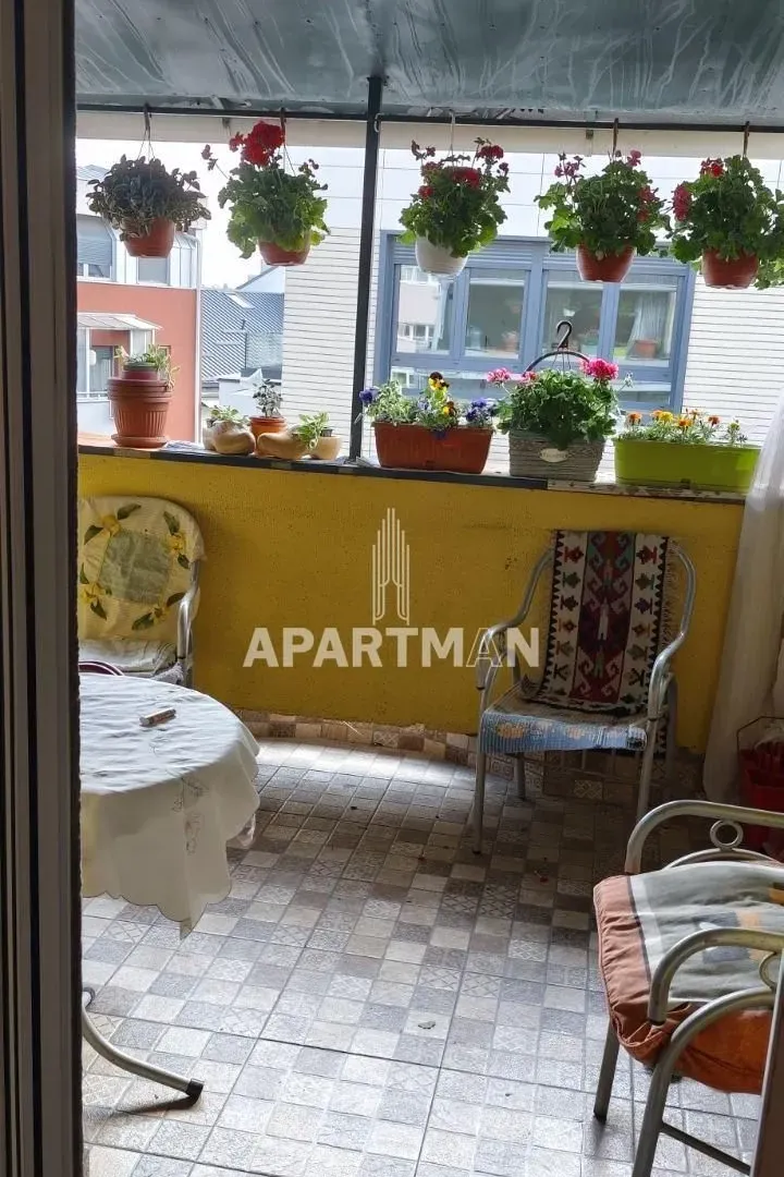 Prodaja, trosoban stan, 98m², Banovo Brdo, Beograd