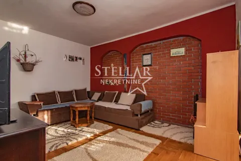 Izdavanje, kuća, 65m², Ćurilac, Danilovgrad - image 2