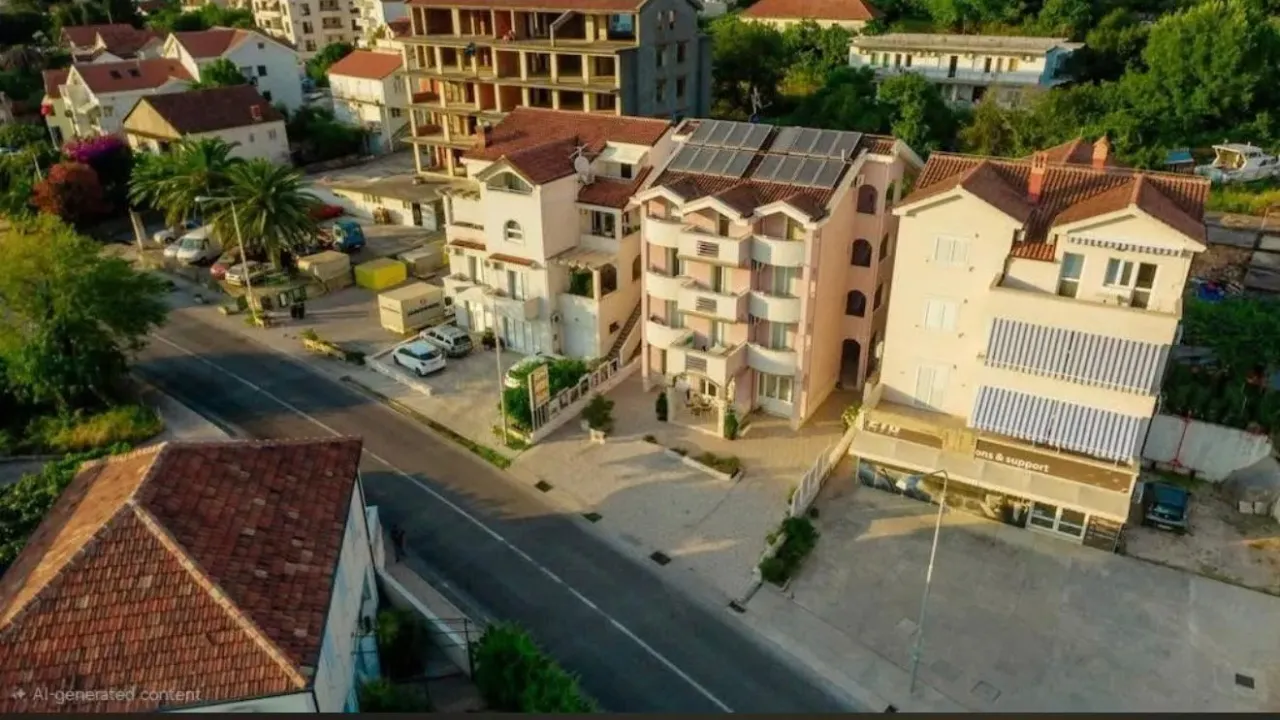 Izdavanje, poslovni prostor, 113m², Donja Lastva, Tivat