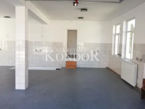 Izdavanje, poslovni prostor, 350m², Altina, Beograd - image 9