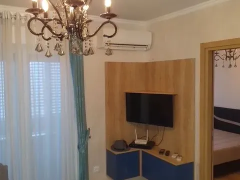 Izdavanje, jednosoban stan, 35m², Centar, Podgorica - image 4