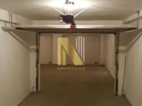 Izdavanje, parking/garaža, 18m², Grbavica, Novi Sad Sve Podlokacije