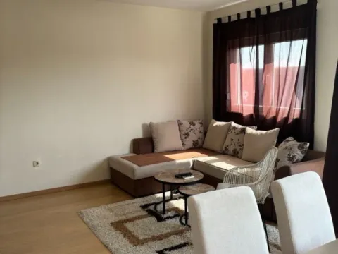 Izdavanje, jednosoban stan, 54m², City Kvart, Podgorica