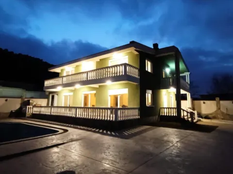 Prodaja, kuća, 275m², Polje, Bar - image 12