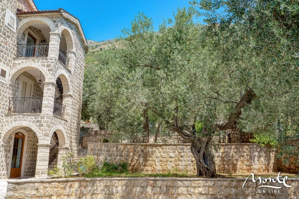 Sale, house, 480m², Reževići, Budva