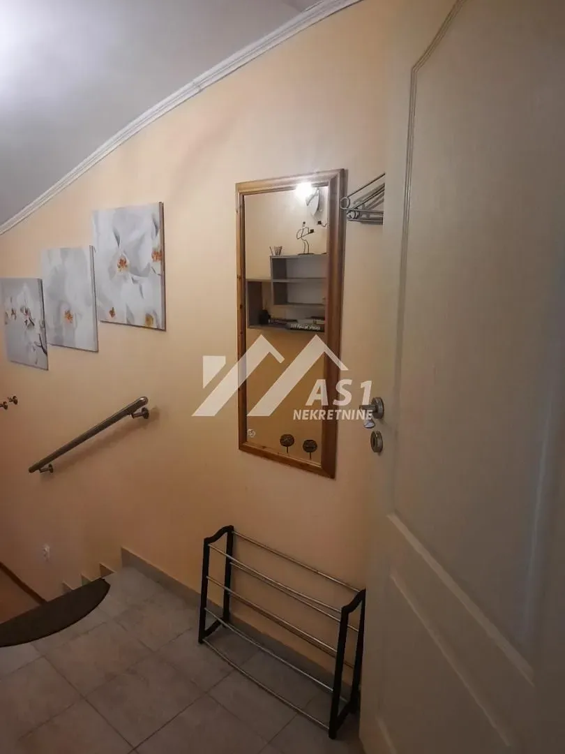 Izdavanje, kuća, 46m², Ledinci, Petrovaradin