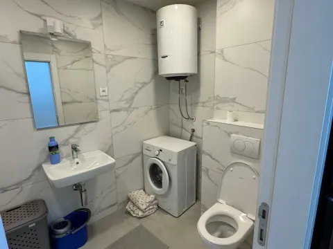 Izdavanje, jednosoban stan, 55m², Stari Aerodrom, Podgorica - image 9