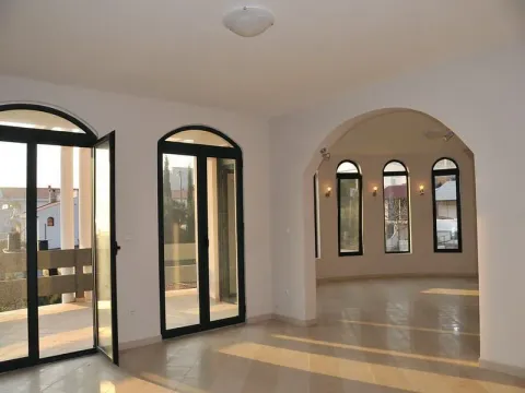 Sale, house, 450m², Utjeha, Bar - image 3