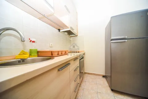 Izdavanje, jednosoban stan, 39m², Pobrežje, Podgorica - image 4