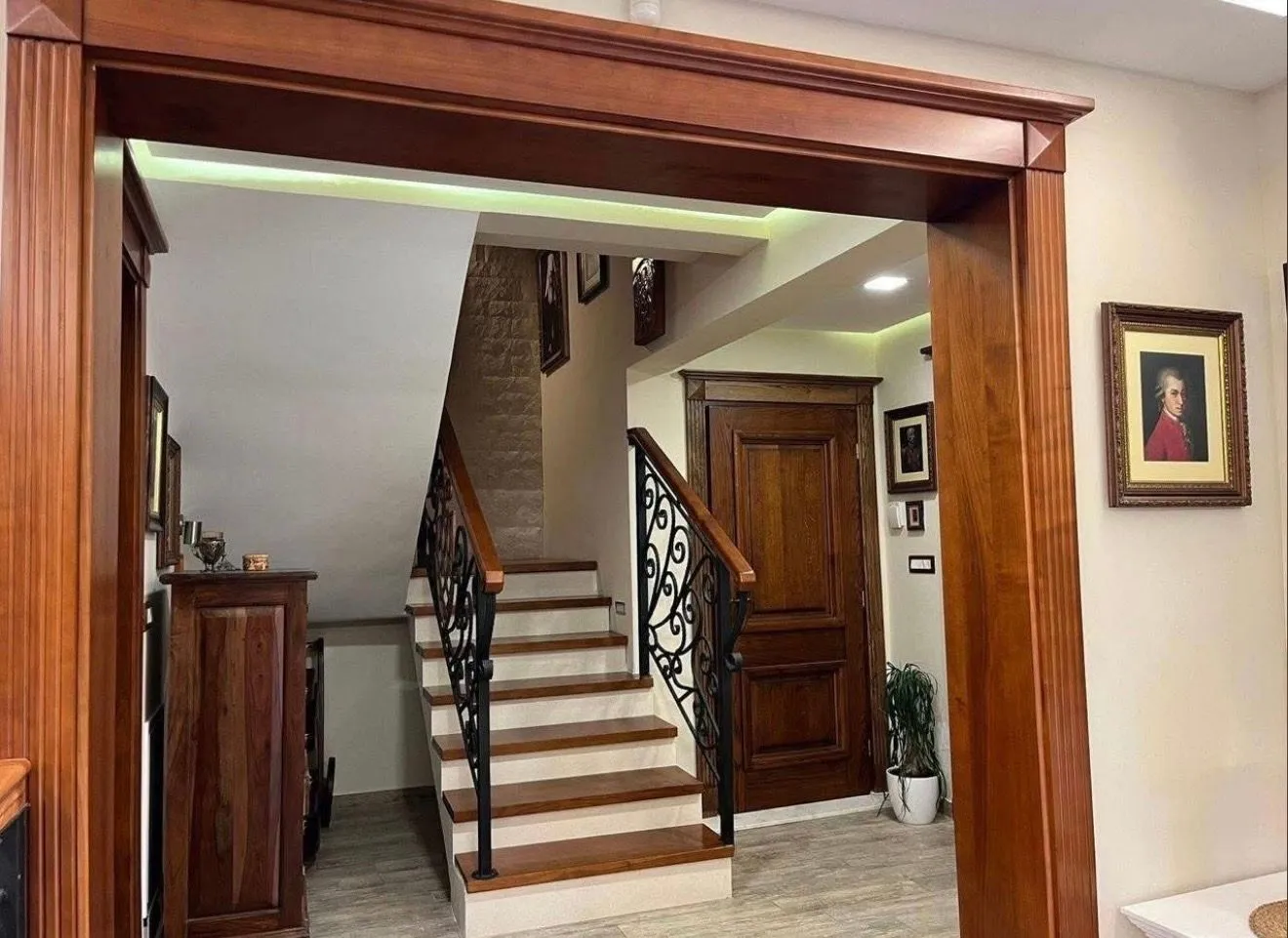 Prodaja, kuća, 360m², Centar, Bar