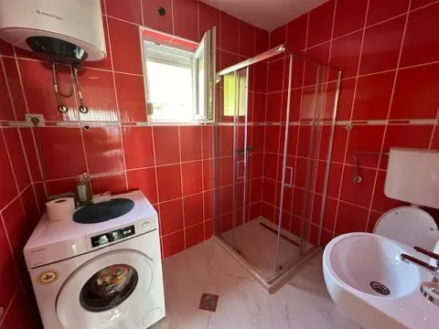 Izdavanje, dvosoban stan, 80m², Podi, Herceg Novi - image 9