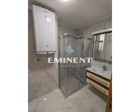 Izdavanje, trosoban stan, 77m², Savski Venac, Beograd - image 10