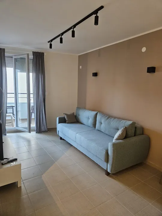 Rent, one bedroom apartment, 47m², Bečići, Budva