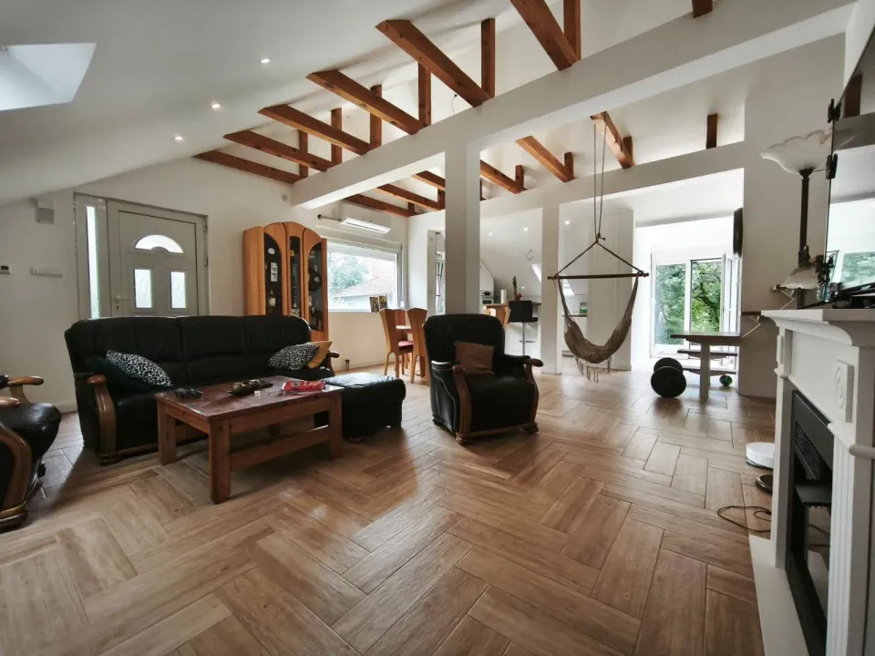 Sale, house, 308m², Vranići, Podgorica