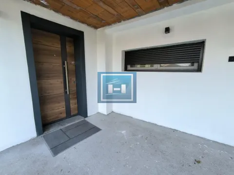 Prodaja, kuća, 200m², Ćuprija, Srbija - image 22